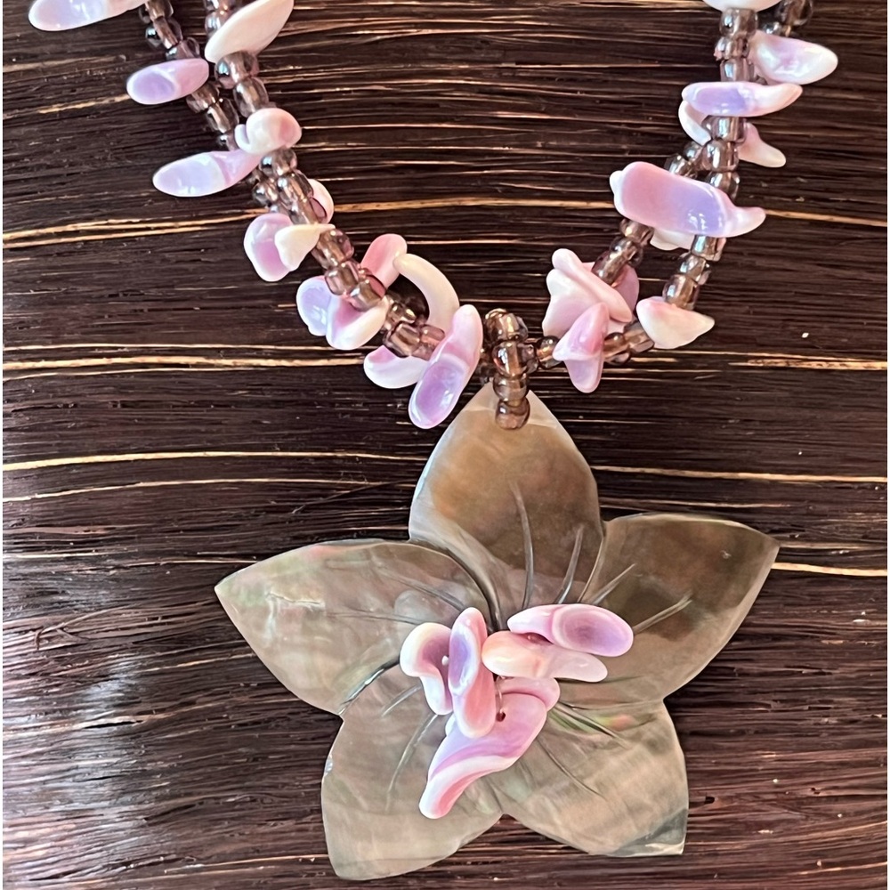 Natural shell and bead necklace